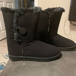Faux Shearling/Suede Boots